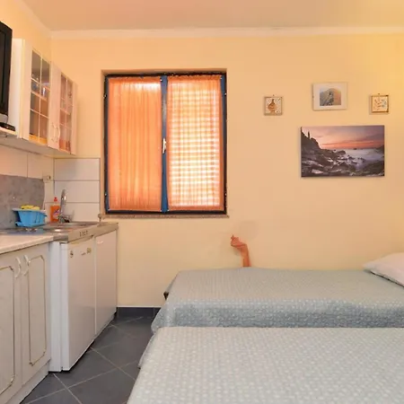 Fuer 2 Personen Ca 15 Qm In Sijana, Istrien Istrische Riviera * Pula