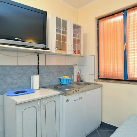 Apartment Fuer 2 Personen Ca 15 Qm In Sijana, Istrien Istrische Riviera