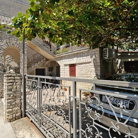 Apartment Fuer 2 Personen Ca 15 Qm In Sijana, Istrien Istrische Riviera *